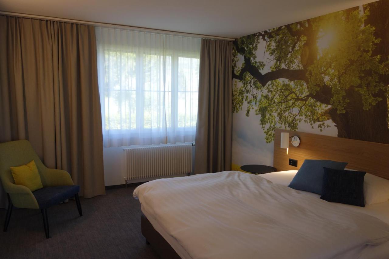 Hotel Urs Und Viktor Bettlach Bagian luar foto
