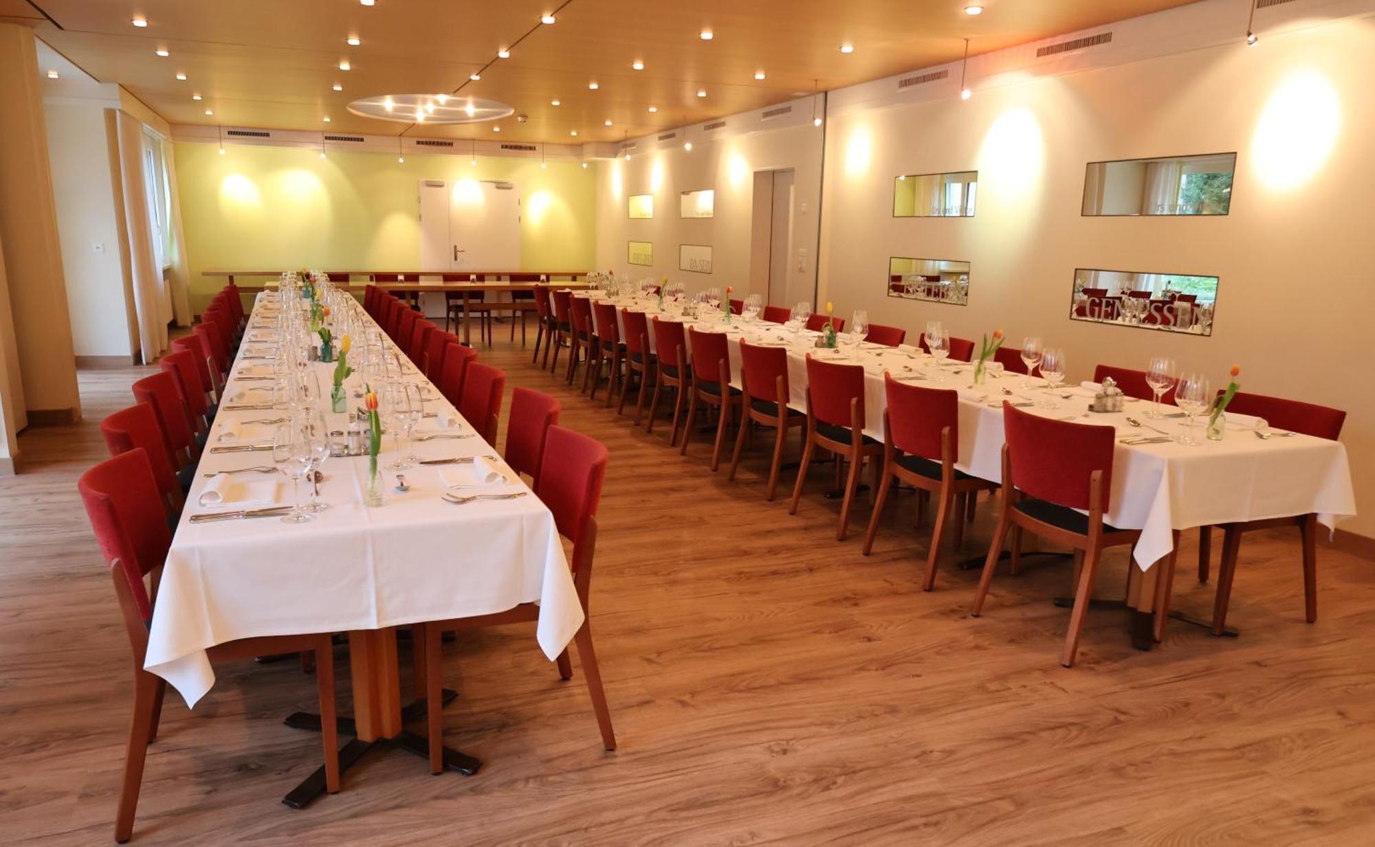 Hotel Urs Und Viktor Bettlach Bagian luar foto